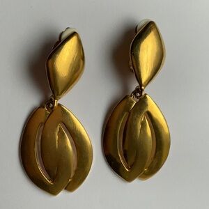 🟡 Gold Clip-On Elongated Dangle/Drop Earrings With Earring Pads/Cushions Vintage